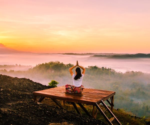 body-clouds-early-morning-823694